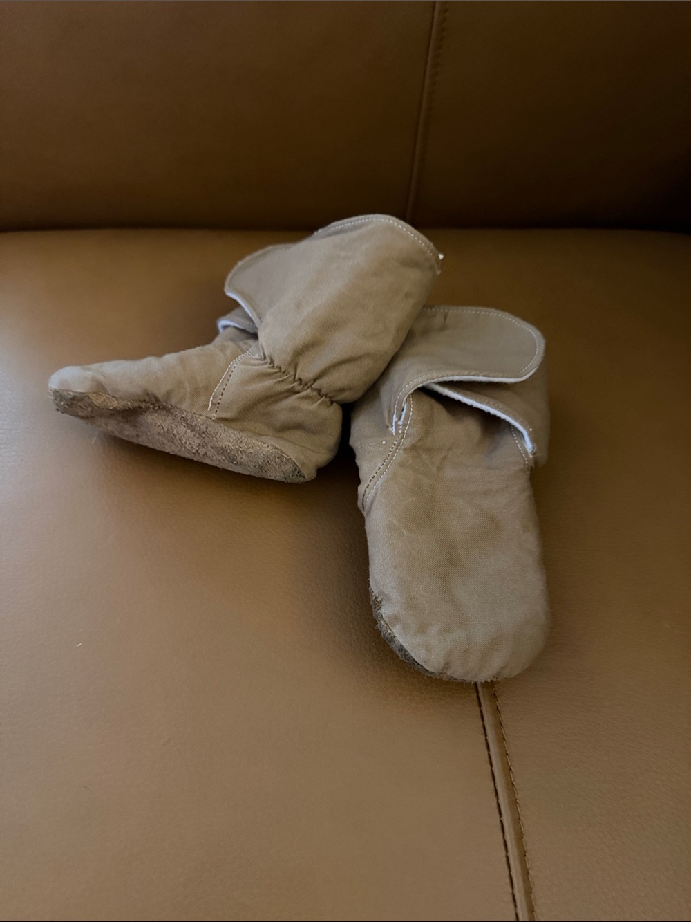 Little Bootie Co - Baby Soft Sole Booties in Taupe